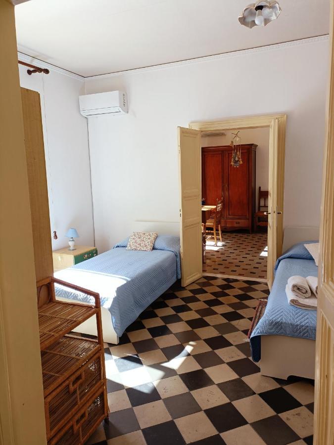 Casa Vacanza Vico Medica Modica Exterior foto